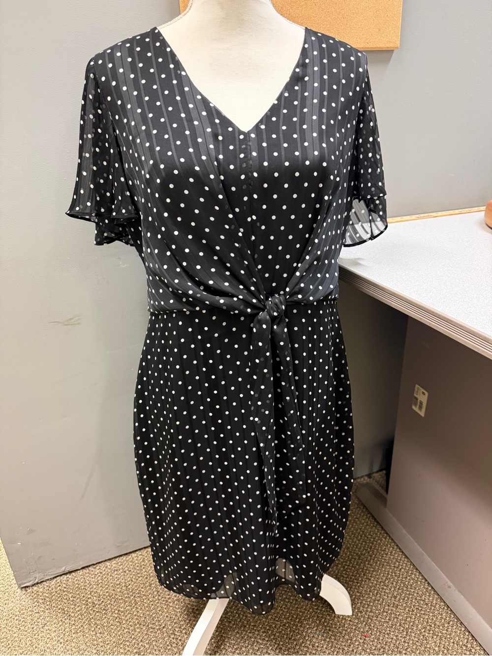 Lauren‎ Ralph Lauren Polka Dot Faux Wrap Dress Size 12 Flutter Sleeve